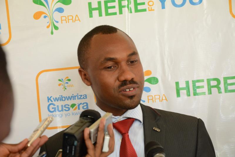Habanabakize Fabrice uhagarariye abikorera mu ntara y’i Burasirazuba yasabye ko baha amahugurwa abacuruzi ajyanye n'imikoreshereze ya EBM