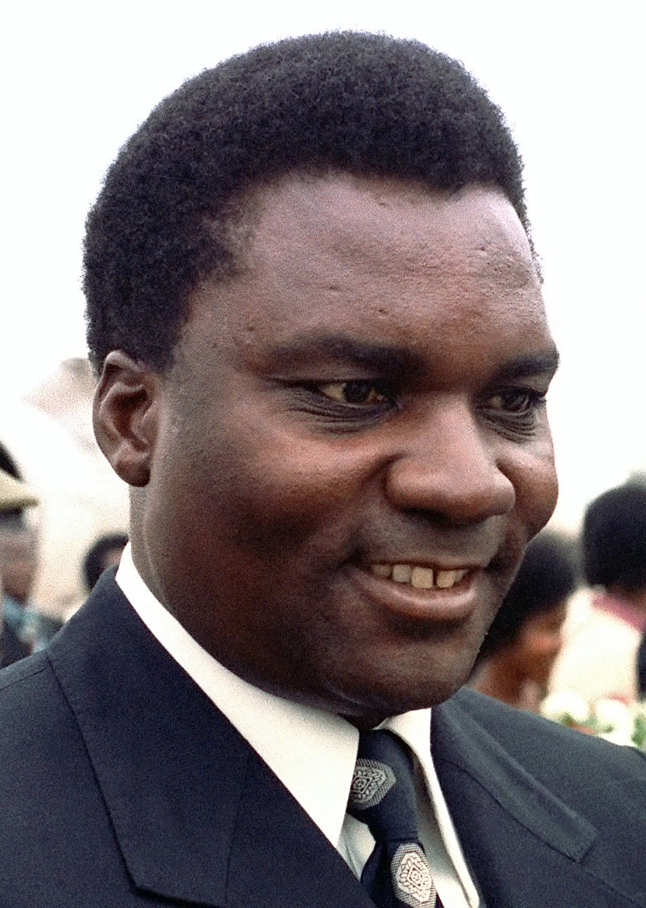 Habyarimana nubwo yahiritse ubutegetsi bwa Kayibanda, na we yakomereje mu murongo wo guheza Abatutsi no gutonesha abo mu muryango we n'abandi biganjemo abakomokaga mu majyaruguru y'u Rwanda