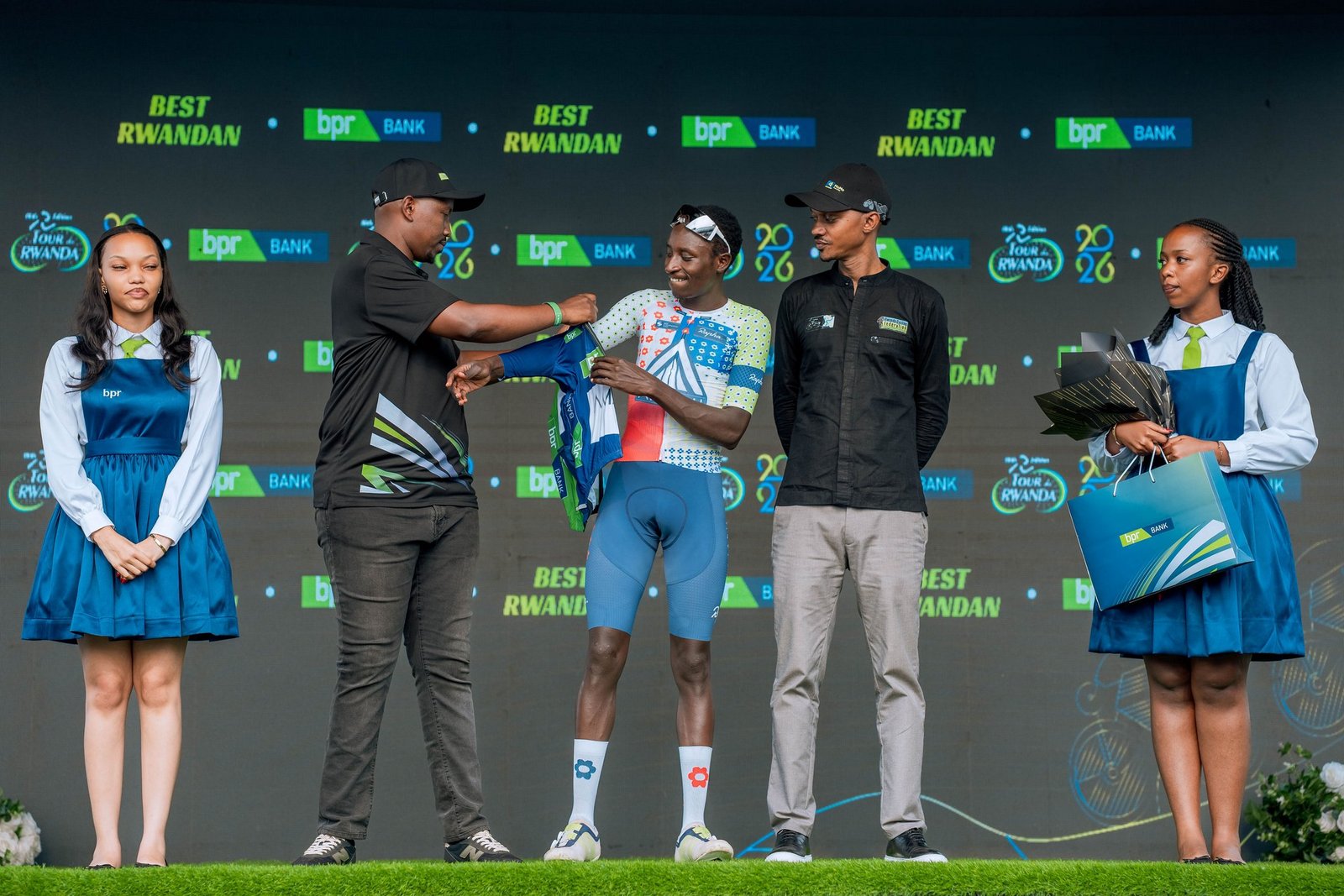Sensitive Group itegura uburyo abamamaza bagaragara muri Tour du Rwanda