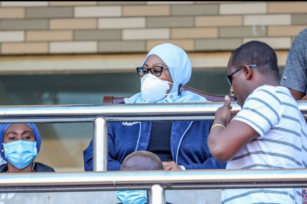 Perezida wa Repubulika ya Tanzania, Samia Suluhu Hassan yari yaje kureba uyu mukino w'abakeba uhagurutsa n'iyonka muri Tanzania