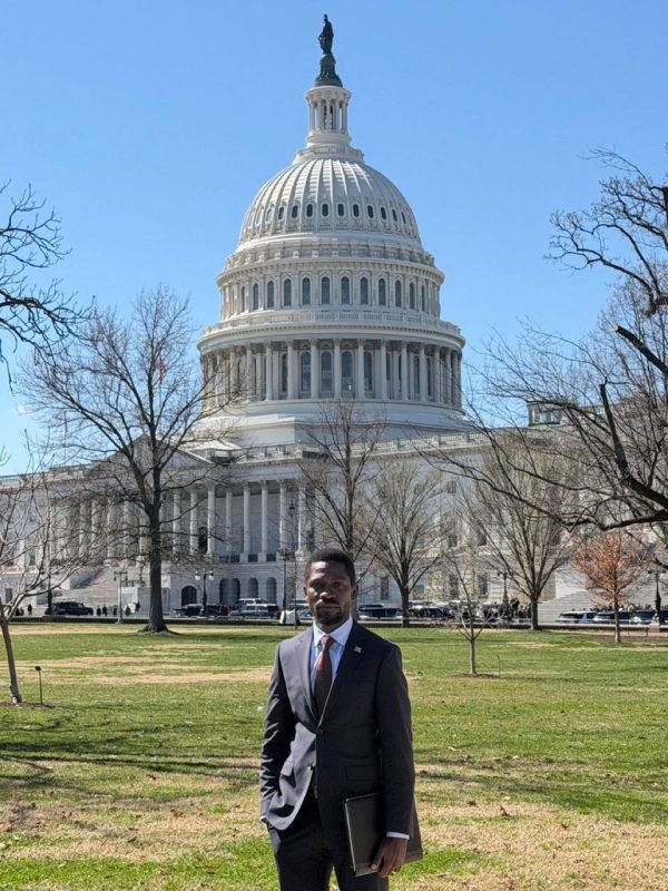 Bobi Wine avuga ko yahungiye muri Amerika kubera ko atizeye umutekano we