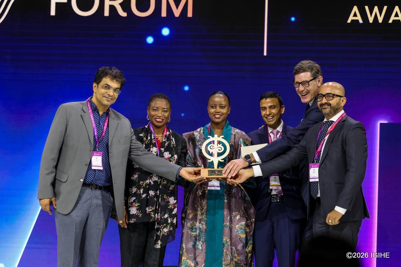 Spiro iherutse kwegukana igihembo mu nama ya CEO Forum yabereye mu Rwanda, cy’ikigo gikomeje kugira impinduka ku baturage