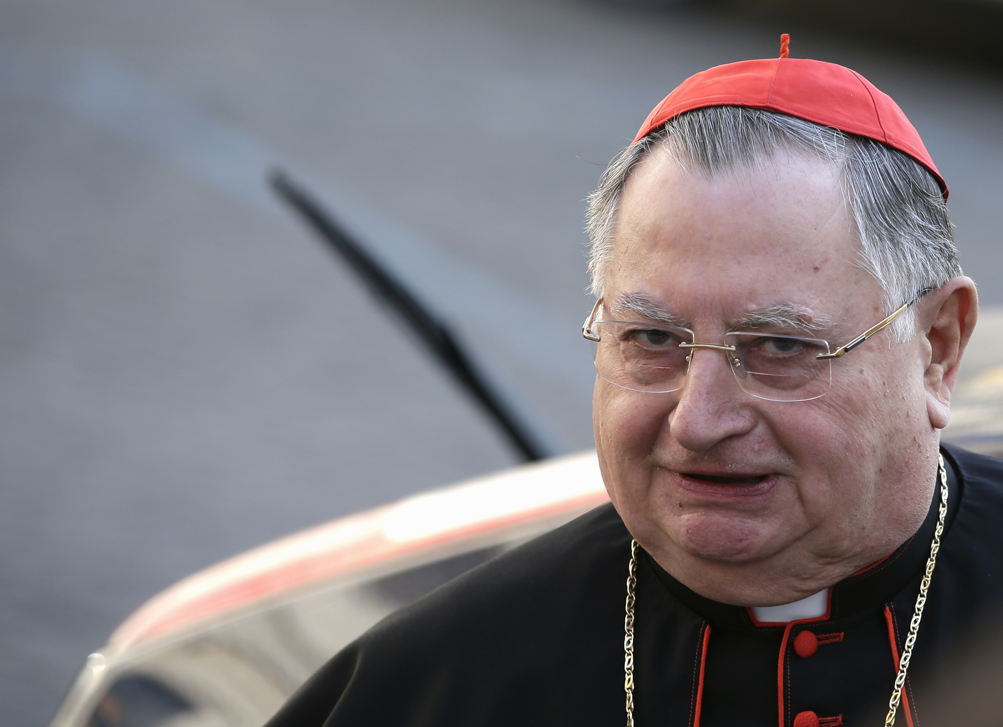 Cardinal Bertello yabaye ijwi ryavugiye mu icuraburindi ariko ryimwa amatwi