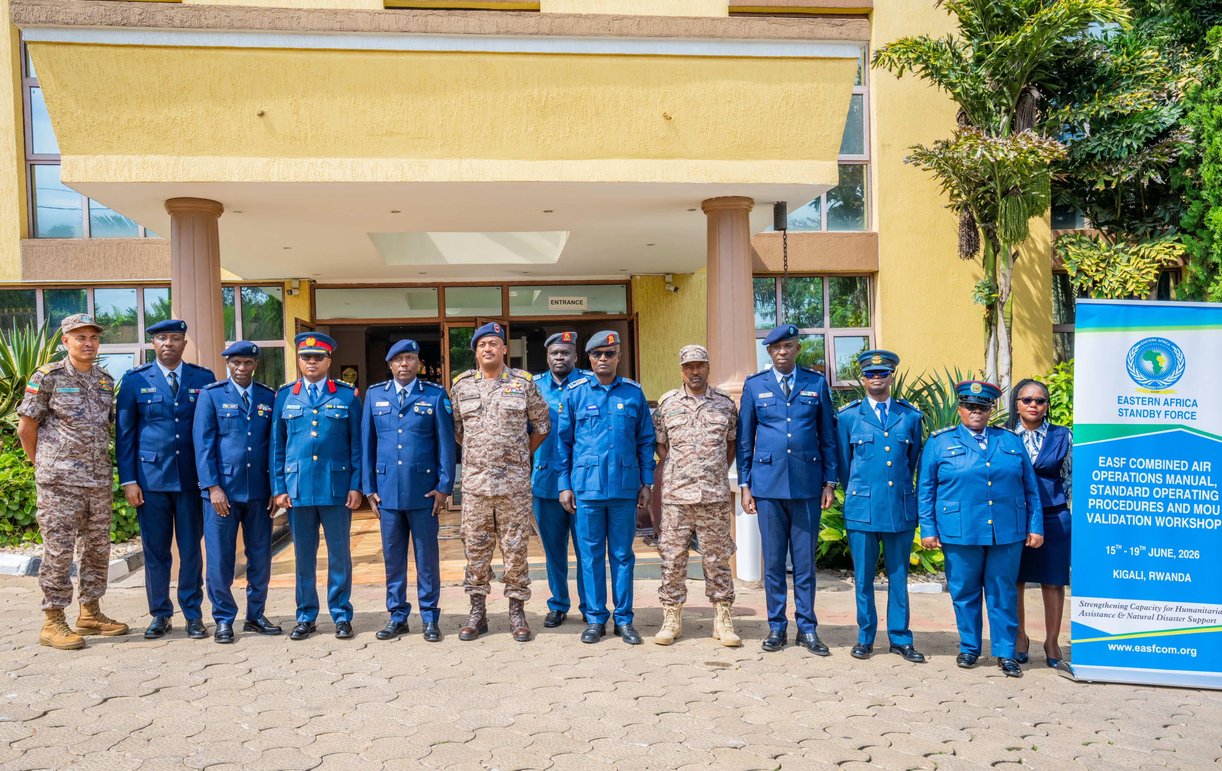 Abayobozi bo mu ngabo zo mu mutwe wa EASF bateraniye i Kigali