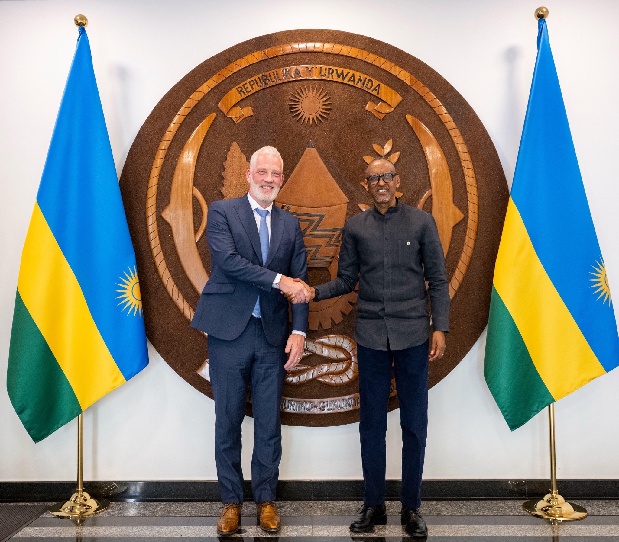 Perezida Kagame yakiriye Perezida wa Wood Foundation, Garreth Wood, baganira ku bufatanye busanzweho hagati y'uyu muryango n'u Rwanda