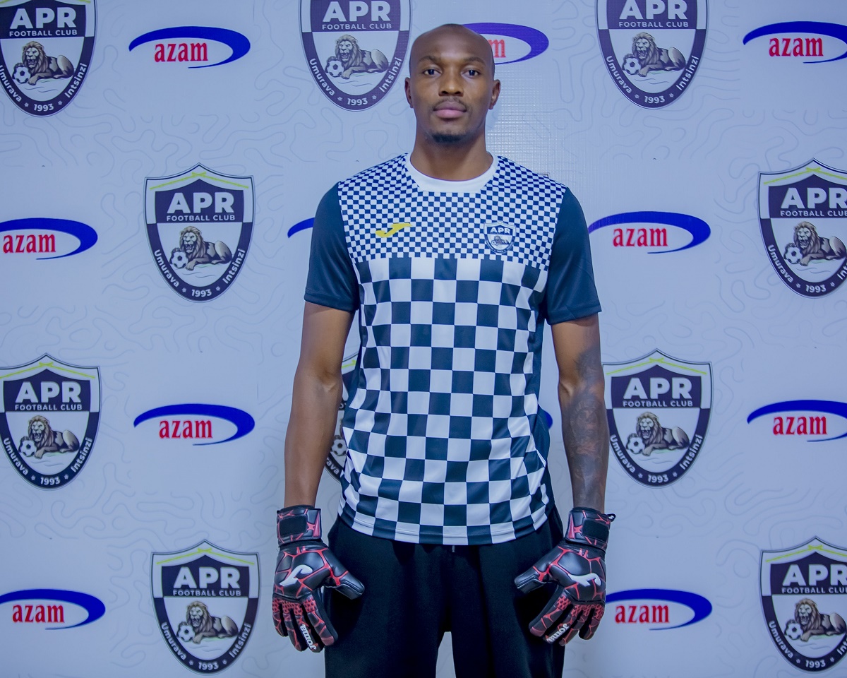 Ernan Siluane ni we uzaba ari umunyezamu wa mbere wa APR FC