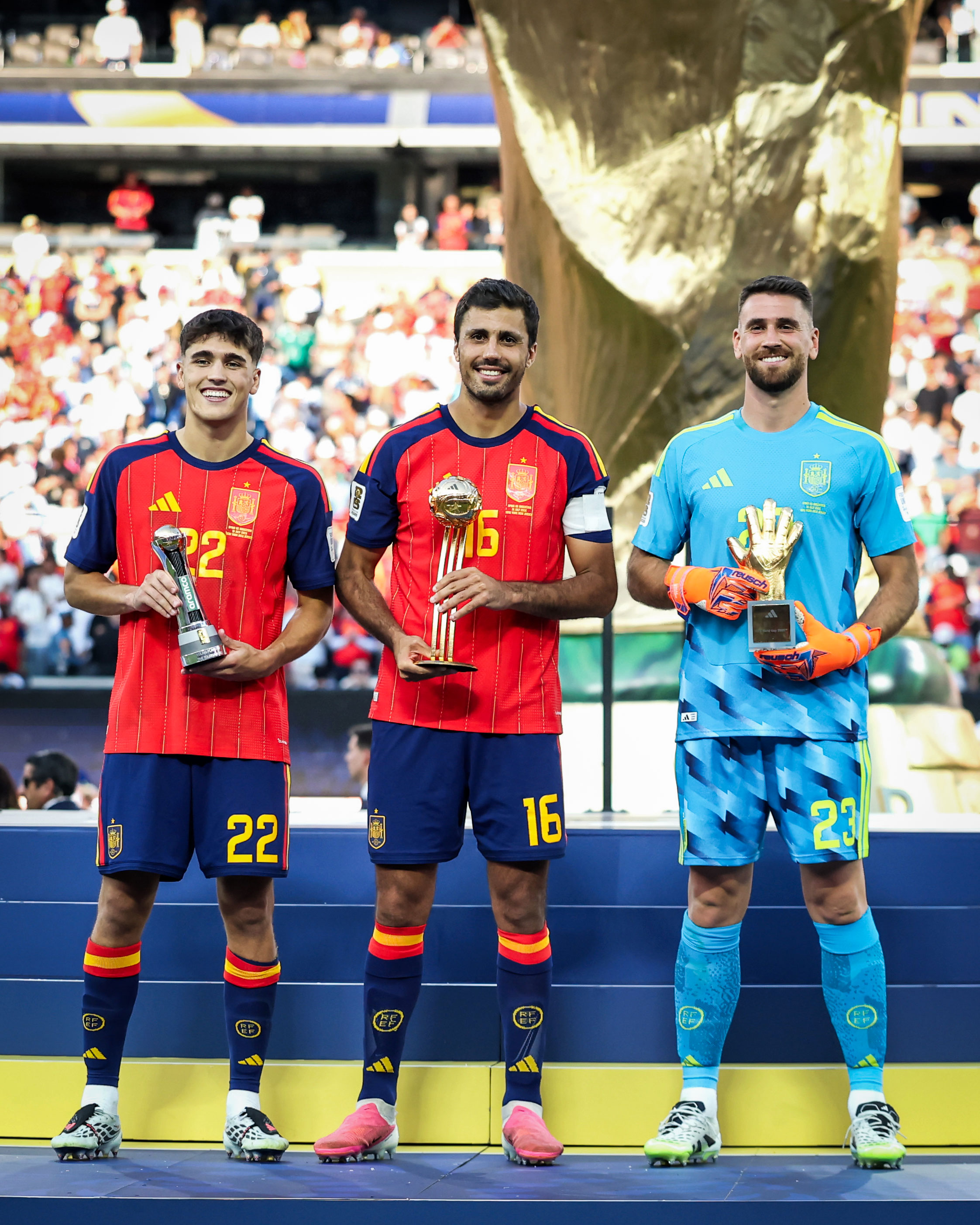 Abakinnyi ba Espagne bahembewe kwitwara neza