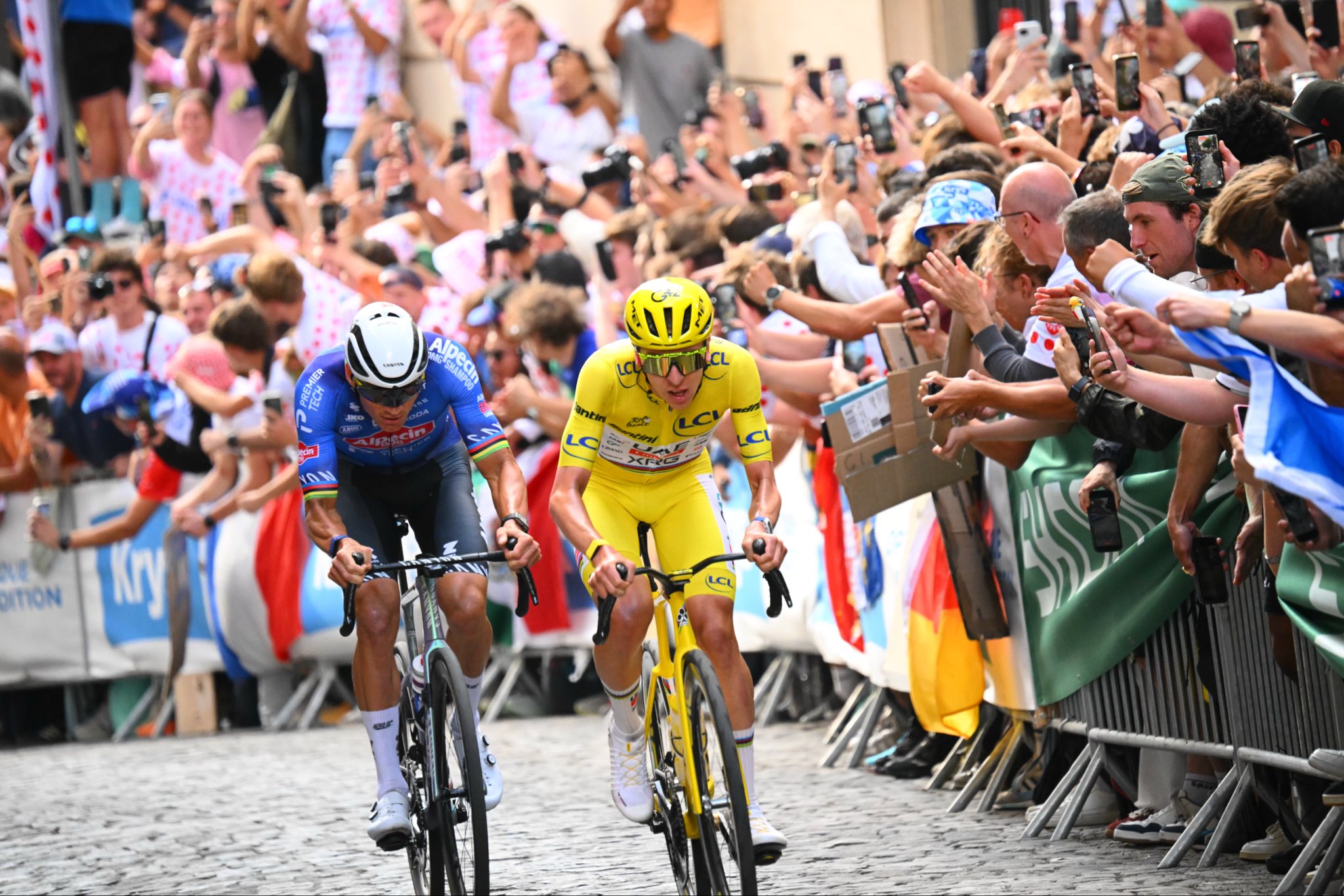 Tadej Pogačar yanditse amateka mashya muri Tour de France