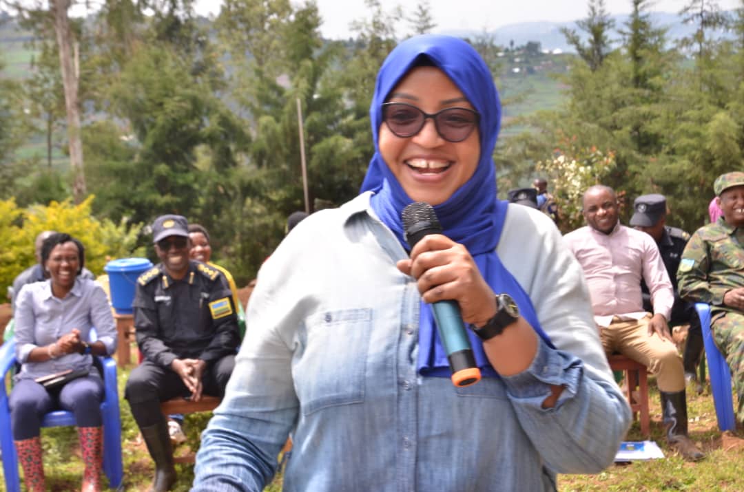 Hon Depite Ndangiza Madina yashimye umurava w'abaturage mu kugira uruhare mu bibakorerwa