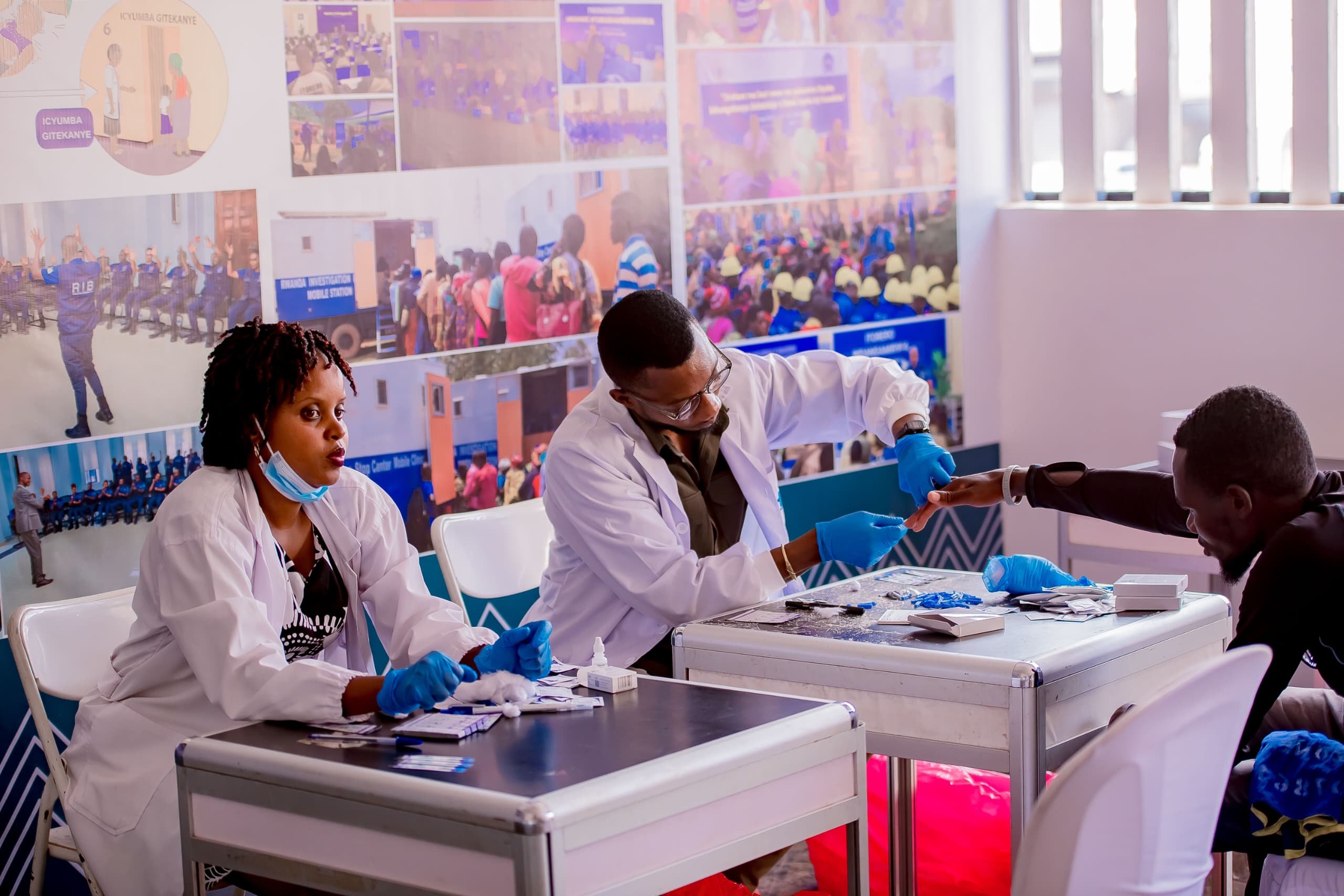 Mu Rwanda, 43% by’abantu bafite umuvuduko w’amaraso ntibazi ko bawufite. RBC ikangurira abaturage kwisuzumisha nibura rimwe mu mwaka, nubwo baba bumva nta kibazo cy’ubuzima bafite.