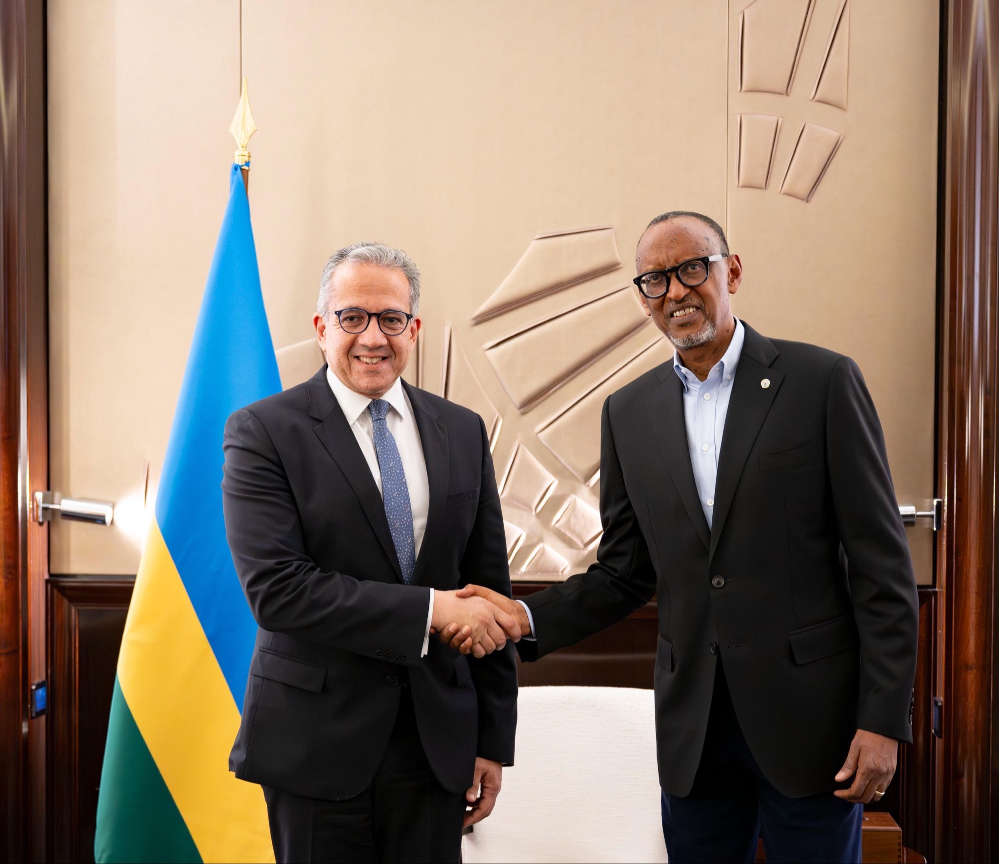 Perezida Kagame hamwe na Khaled El-Enany wa UNESCO