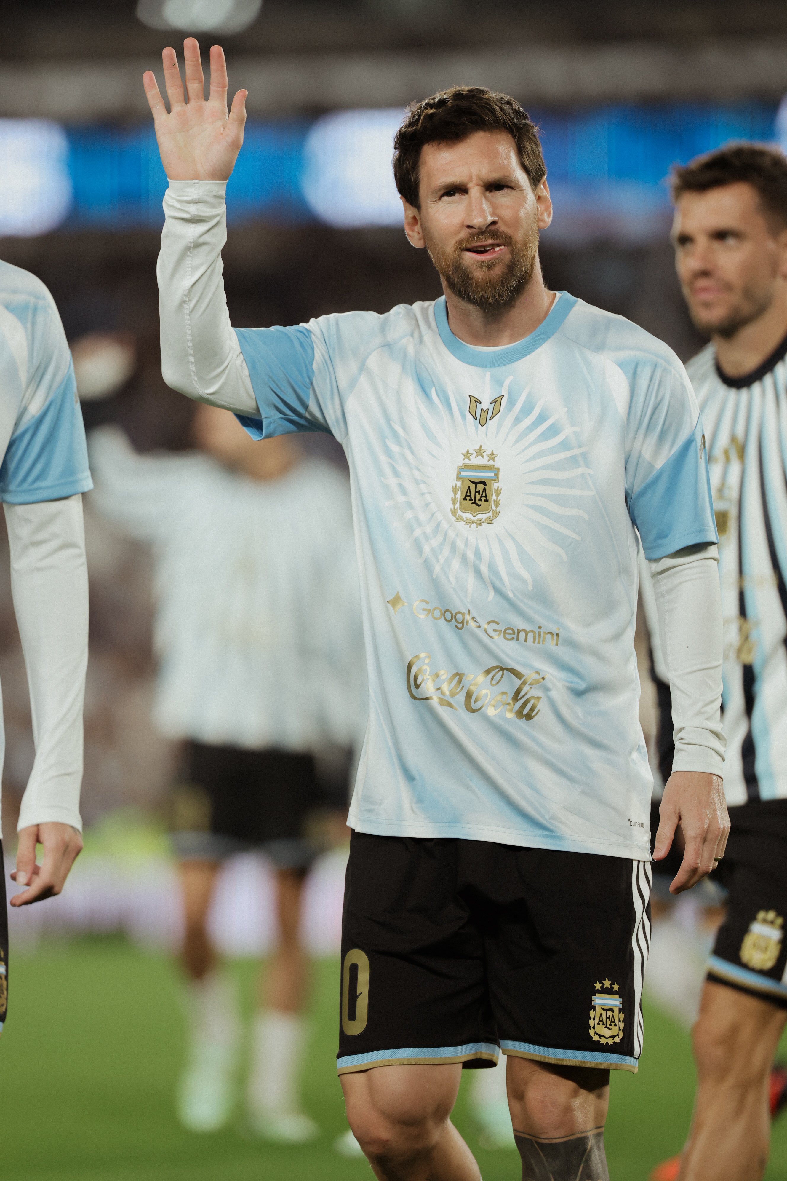 Messi yinjiye asuhuza abafana