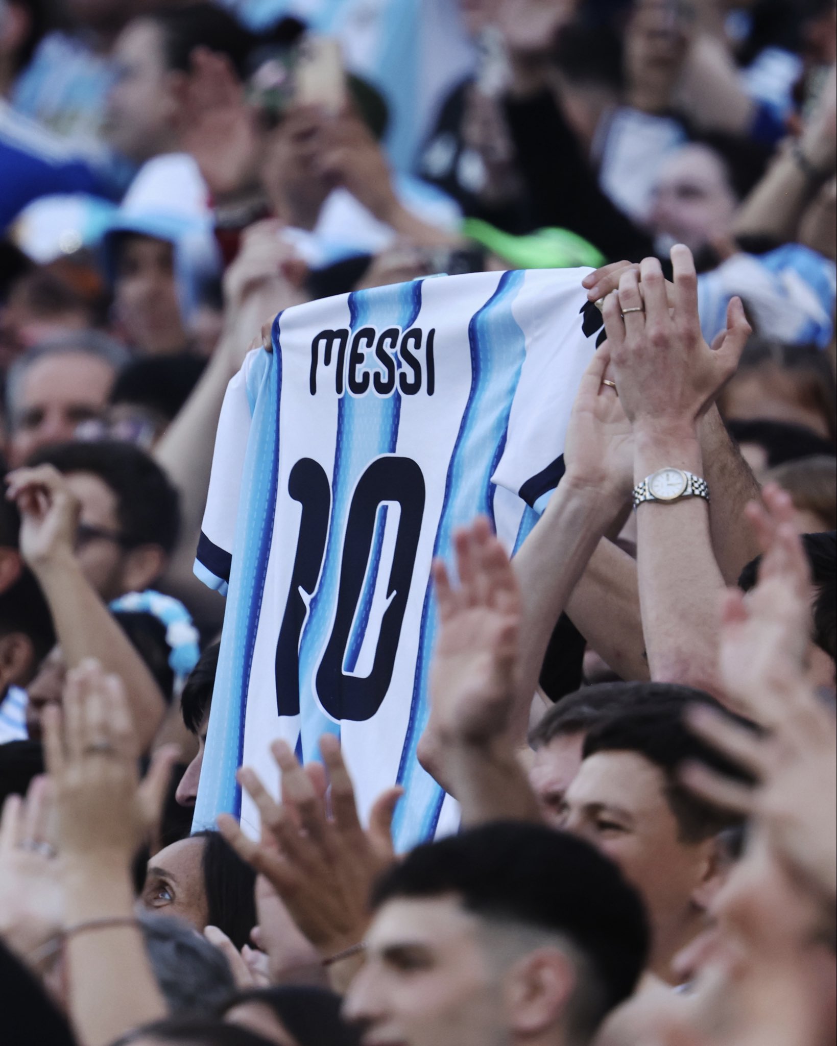 Imyambaro ya Messi izaba urwibutso kuri benshi