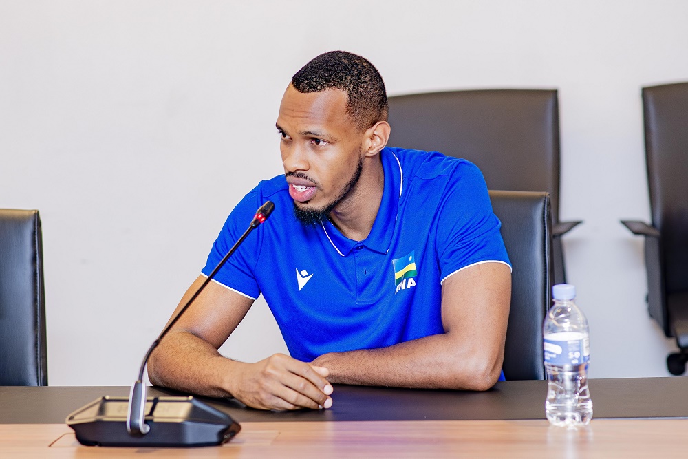 Kapiteni w'Ikipe y'u Rwanda ya Volleyball, Dusenge Wicklif, yasabye impinduka mu myiteguro y'amarushanwa akomeye