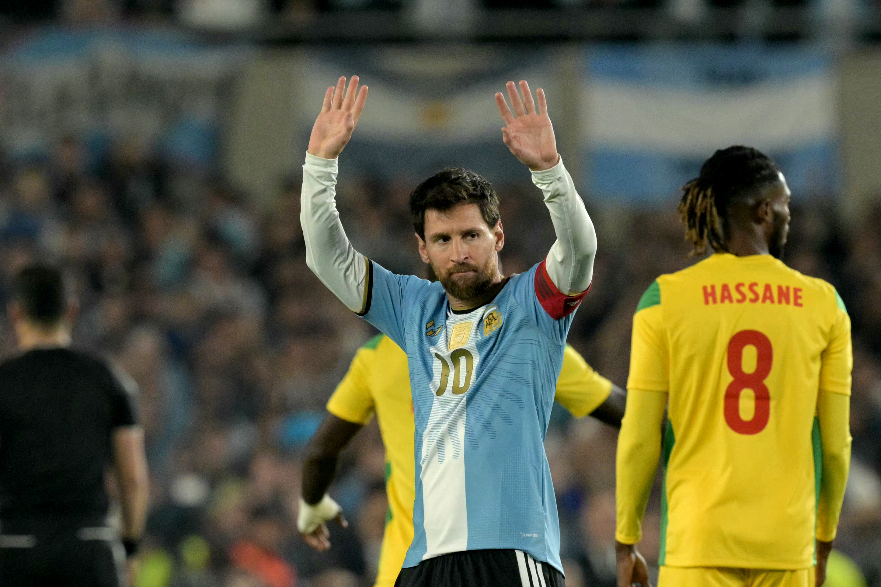 Messi yasezeye ku bakunzi b'Ikipe y'Igihugu ya Argentine yakinnyemo umukino wa nyuma
