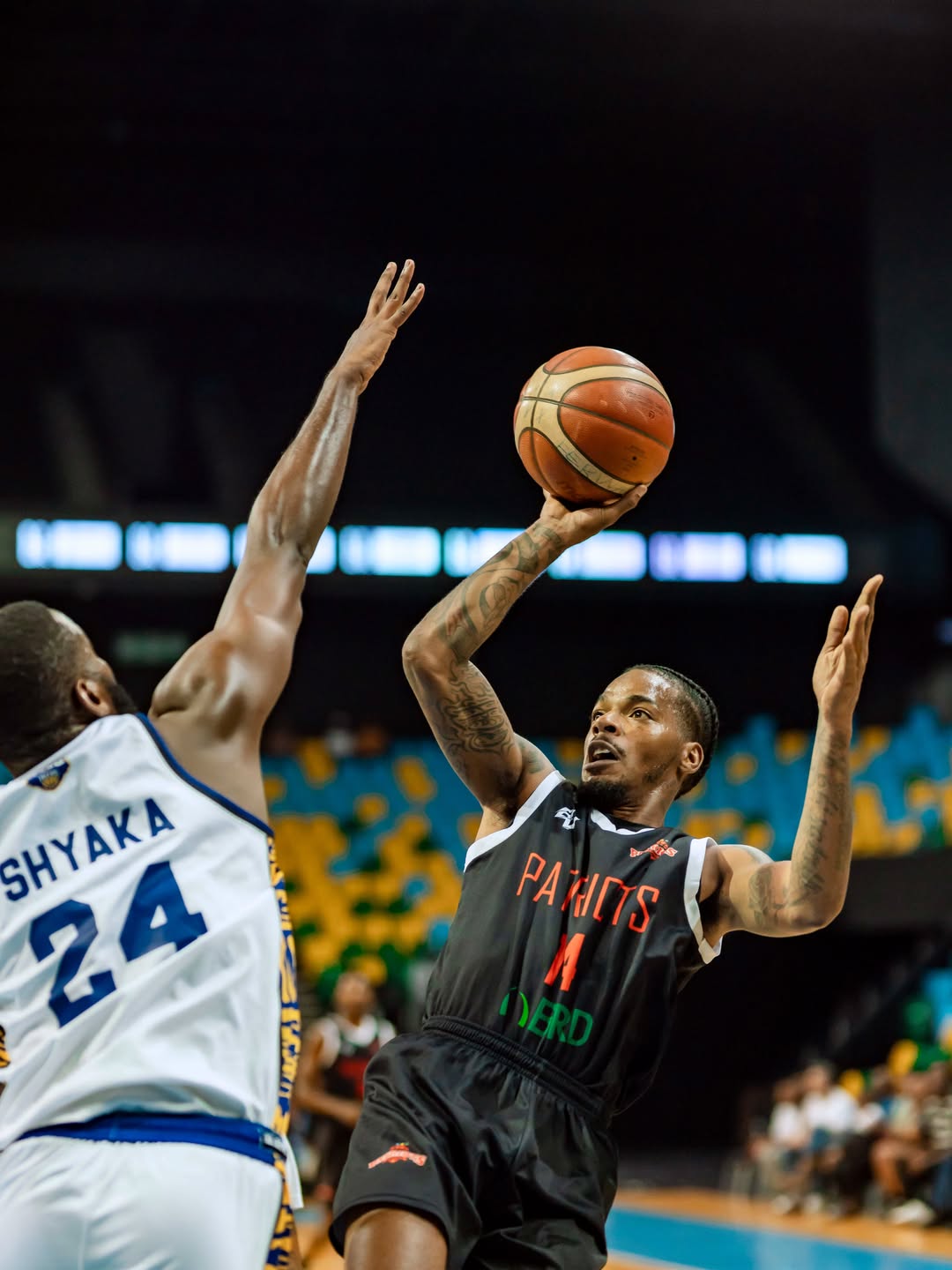Stubbs Tyrone ahanganye na Shyaka Olivier wamubuzaga gutsinda