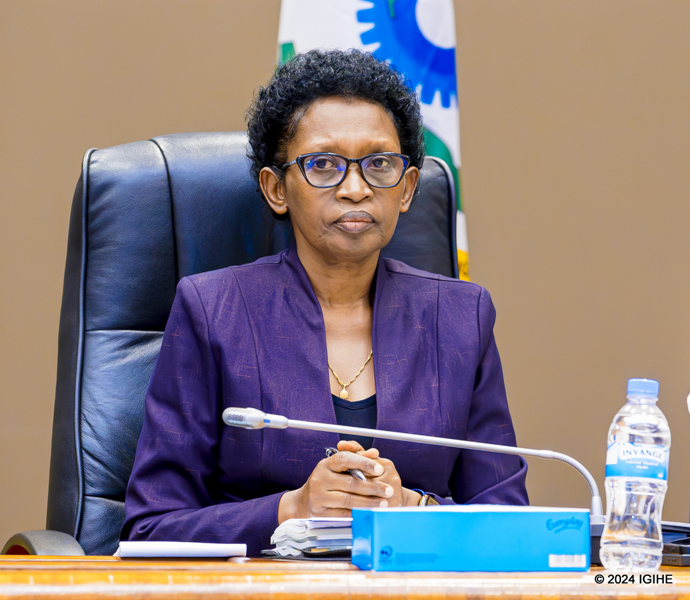Perezida w'Umutwe w'Abadepite Kazarwa Gerturde ni we wari uyoboye Inteko Rusange, imitwe yombi