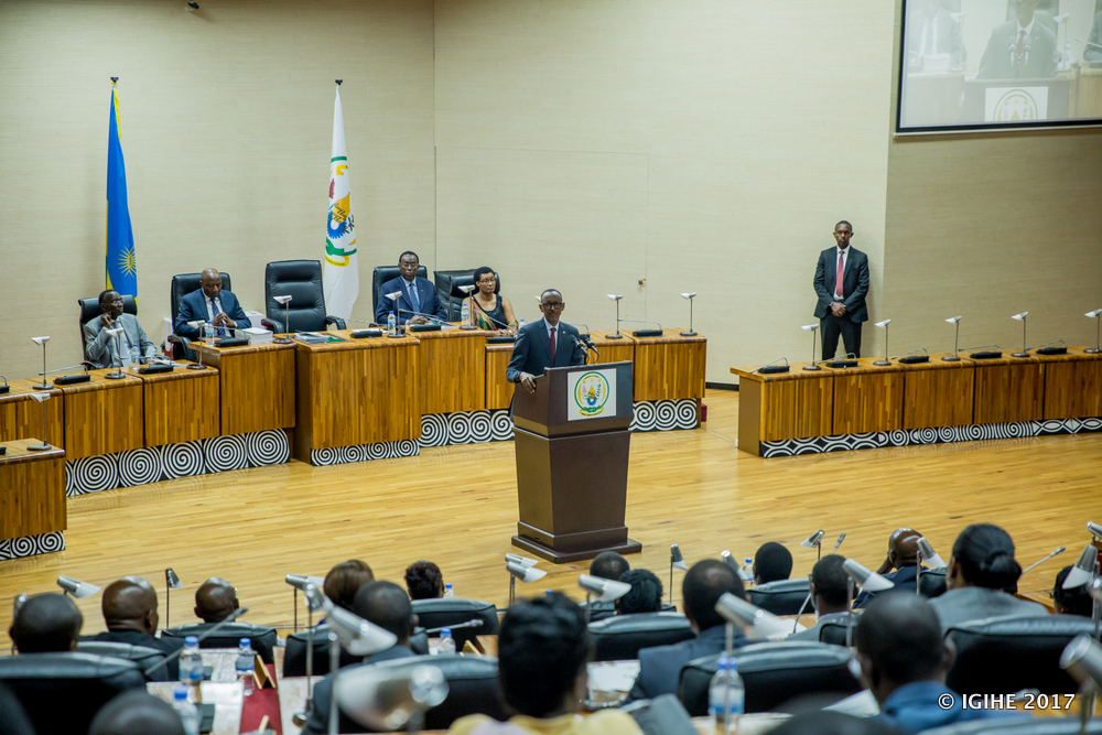 Perezida Kagame yavuze ko Ikigo cy'Ibarurishamibare gikwiye kujya gikurikirana isuzuma ry'imihigo