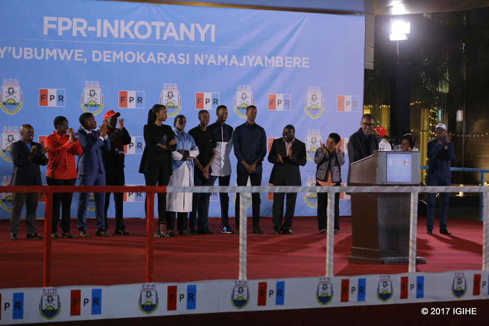 Yashimiye umuryango we by'umwihariko uko wamubaye hafi muri uru rugendo rwamugejeje ku kongera gutsinda amatora