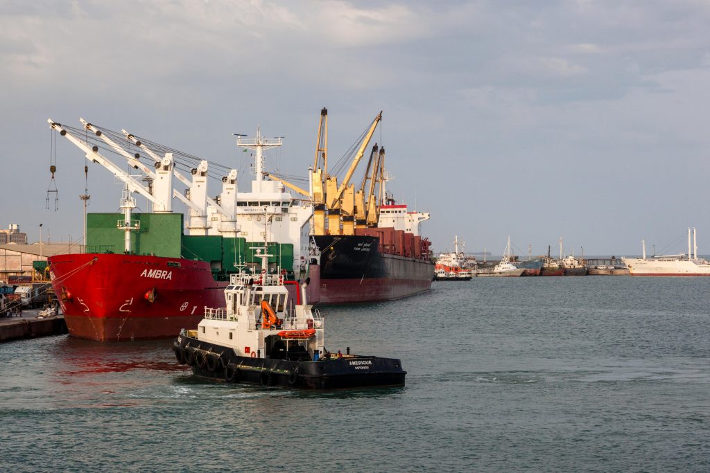 Icyambu cya Cotonou cyakira ubwato bunini burenga 1000 ku mwaka