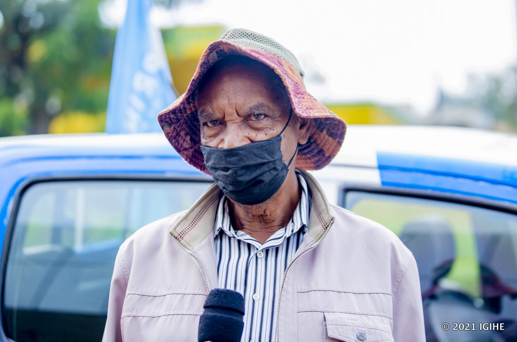 Vital Ndayambaje wororera mu Karere ka Nyagatare yavuze uburyo ubwishingizi bw’amatungo yahawe na Prime Insurance bwamufashije ubwo yagiraga ibyago byo gupfusha inka ze
