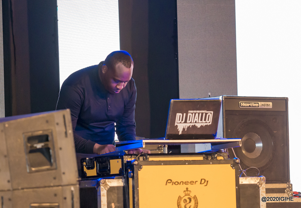 Dj Diallo yacurangiye abitabiriye iki gitaramo