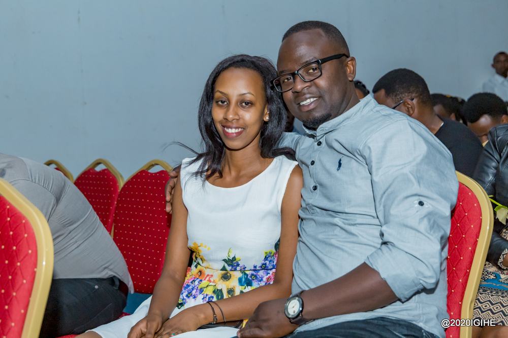 Igitaramo cyari cyitabiriwe n'abakundana bari bafite akanyamuneza ku munsi wabo