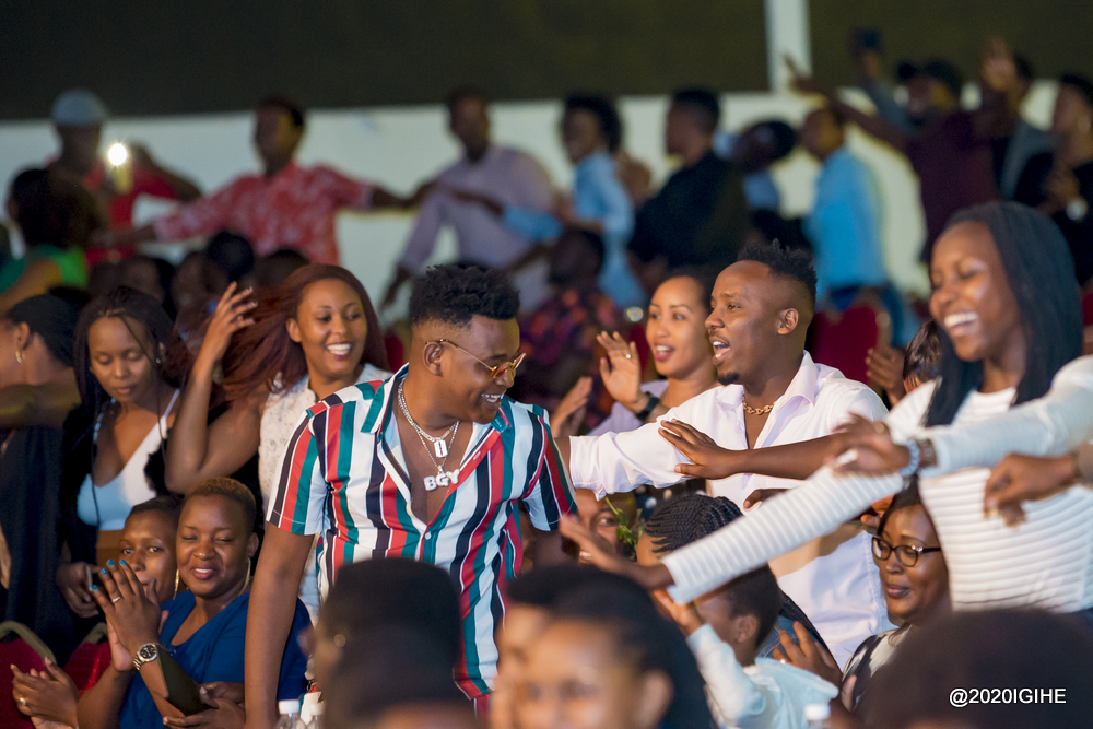 Abafana bacinye akadiho