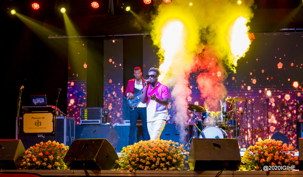 Social Mula yari yaje gushyigikira Yverry muri iki gitaramo