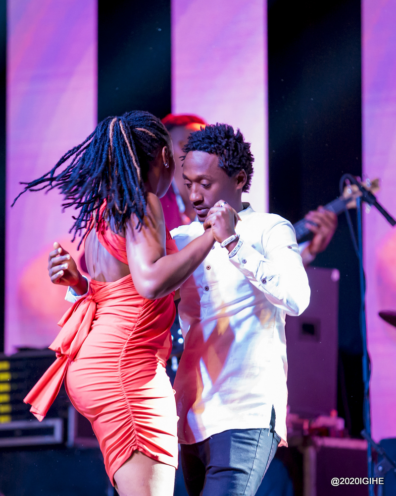 Ababyinnyi ba Yverry ku rubyiniro