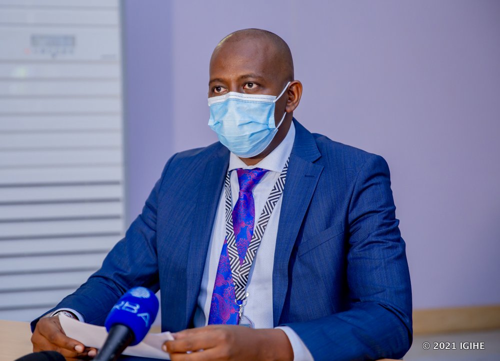 Umuvugizi w’Umusigire wa RIB, Dr Murangira B. Thierry, yavuze ko Munyenyezi Béatrice akurikiranyweho ibyaha birindwi birimo bitanu bya Jenoside n’ibyibasiye inyokomuntu