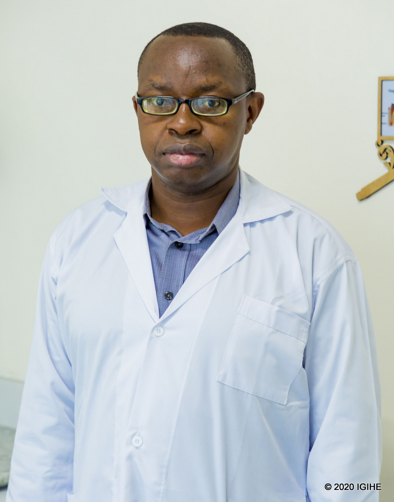 Dr Mbusa Philbert avuga ko kunuka mu kanwa bishobora kuvurwa bigakira