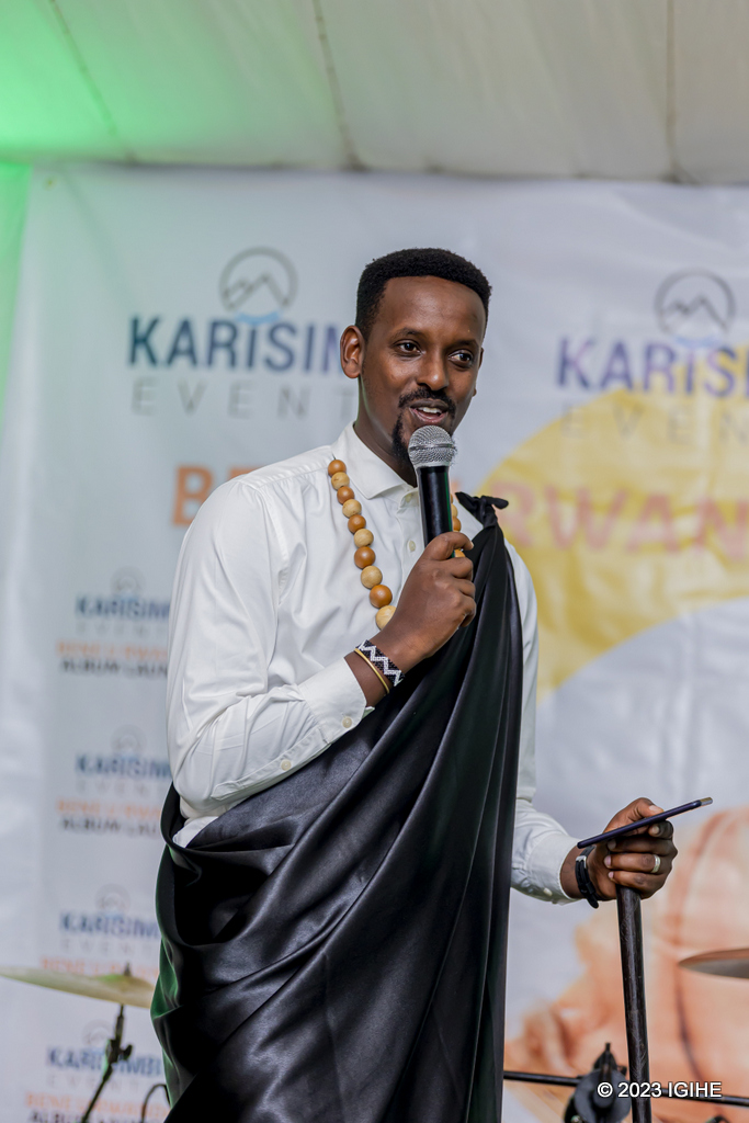 Iki gitaramo cyari kiyobowe na MC Mukiza