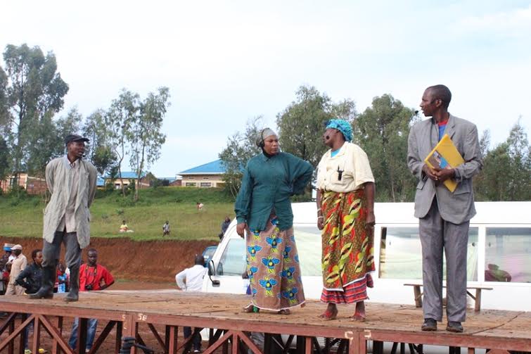 Abaturage bigishijwe binyuze mu ikinamico yakinwe n'abakinnyi b'Urunana DC