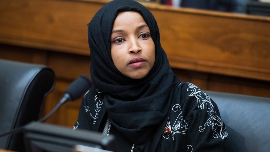 Ilhan Omar yavuze ko agiye gukusanya inyandiko zikubiyemo ikirego cyo kweguza Trump