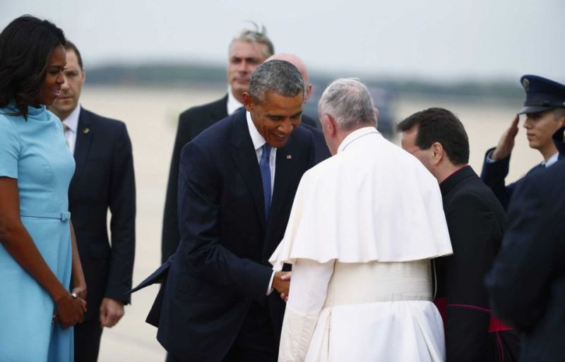 Obama yaciye bugufi aramutsa Papa Francis