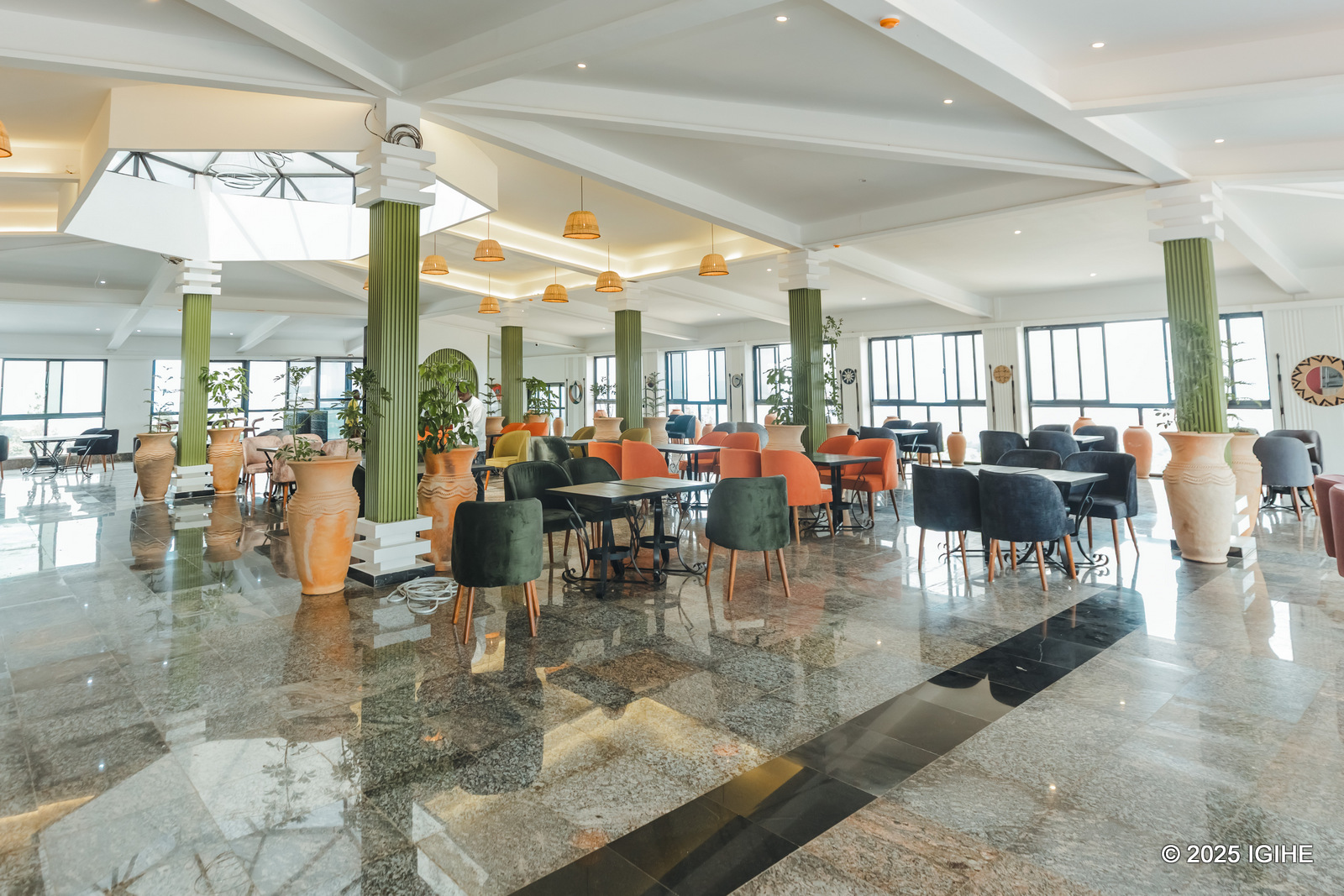 Iyi ni Restaurant y'iyi hoteli, ishobora no kwiyambazwa mu bindi bikorwa bitandukanye