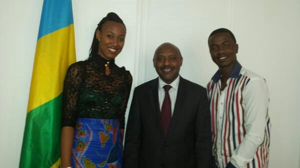 Prince Kid yari aherutse kujyana na Miss Colombe i Burayi, hari abibajije niba banakundana. Cyakora bo barabihakana.