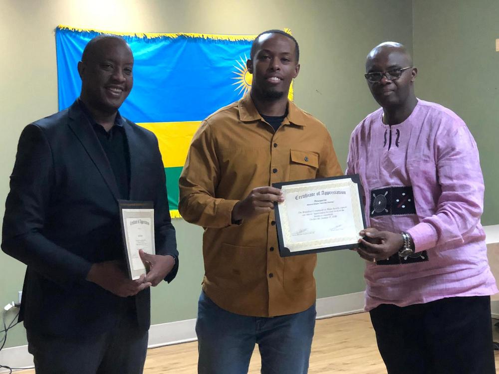 Uhereye ibumoso: Antoine Bikamba uyobora Diaspora , Manasse Shingiro na Honore Ndori, Umuyobozi w'inama njyanama