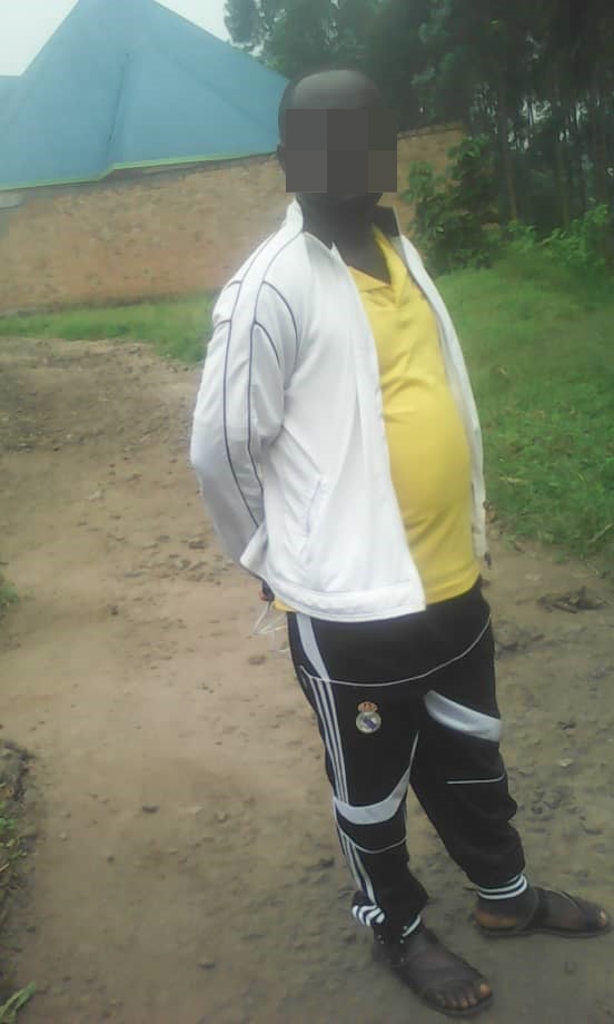 Umugabo wo mu Karere ka Musanze yakubise abana bakundaga gusaba ibiryo iwe, umwe ahita apfa, abandi babiri bajyanwa kwa muganga