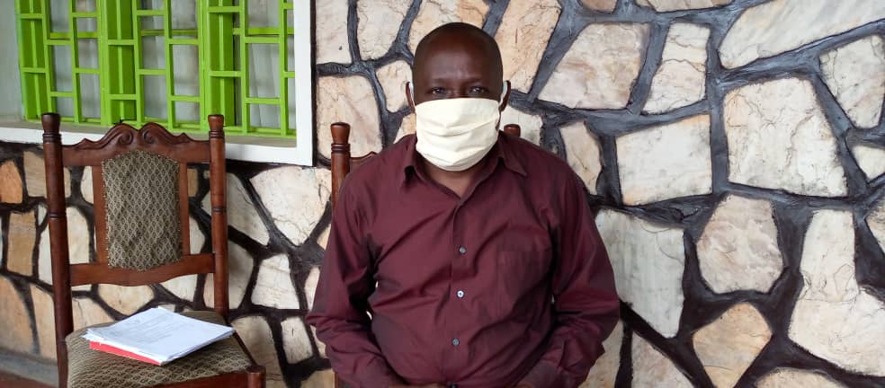 Hanezerwabake wahoze ayobora Komine Nkumba avuga ko batumva uburyo bimwe indamunite zabo kandi mu tundi turere barazihawe