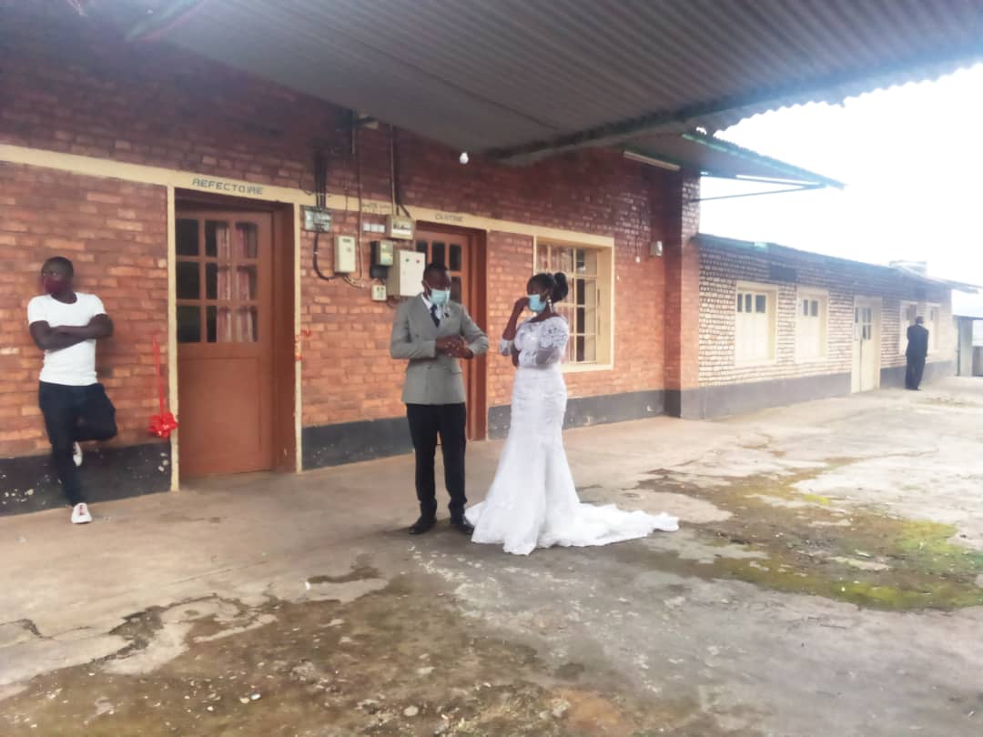 Abageni bafashwe barenze ku mabwiriza yo kwirinda Covid-19 bacibwa amande baranigishwa