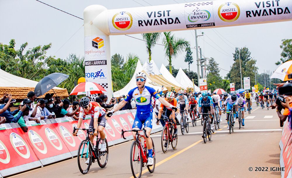 Sandy Dujardin yishimira gutanga abandi ku murongo i Rwamagana