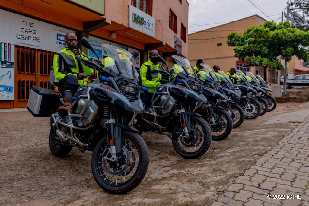Polisi y'u Rwanda iherekeza Tour du Rwanda aho igiye hose