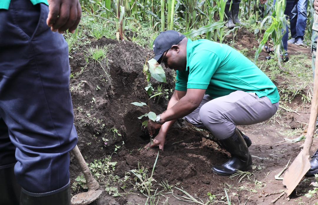 Minisitiri Musabyimana yifatanyije n'abaturage mu Muganda rusange kuri uyu wa Gatandatu
