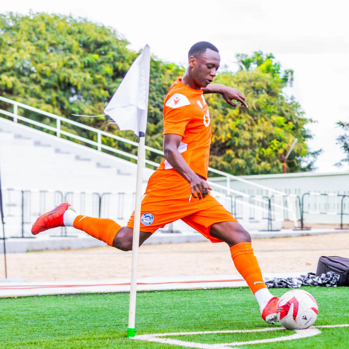 Nshimiyimana Tharcisse atera koruneri