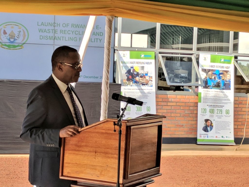 Minisitiri w’ibidukikije, Dr, Vincent Biruta
