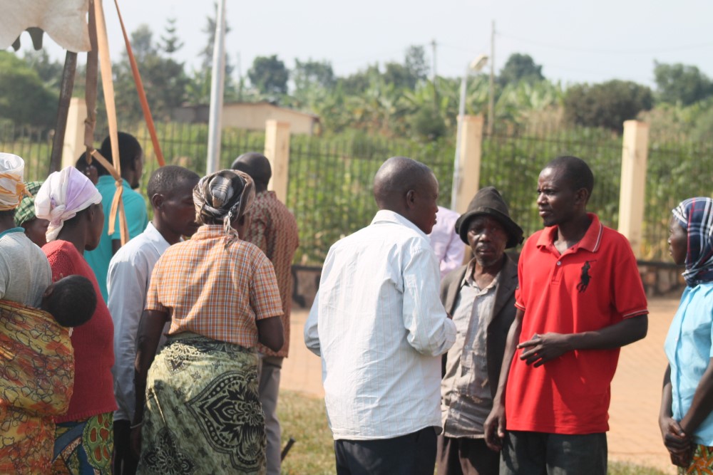 Abaturage b'i Gahanga bishimiye serivisi n'ubufasha bahawe