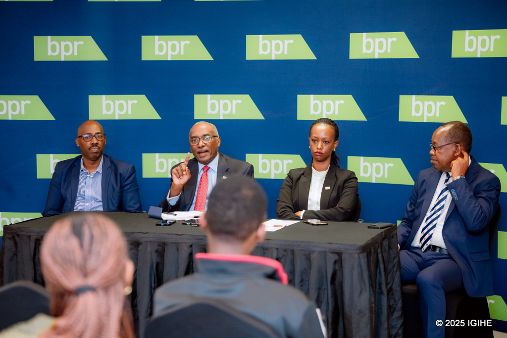 Ubuyobozi bwa BPR Bank Rwanda Plc bwatangaje ko bugiye guha abakiliya bayo inyungu kuko iyi banki yagize urwunguko rushimishije