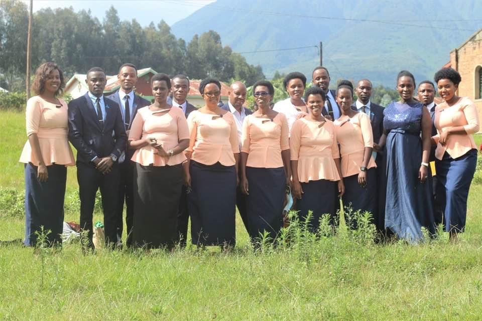 Korali El Shadai yasohoye indirimbo yise “Ku bwo Kwizera” isubizamo abantu umuhate wo gukomeza kwizera ko ibyo babwiwe n'Imana bizasohora